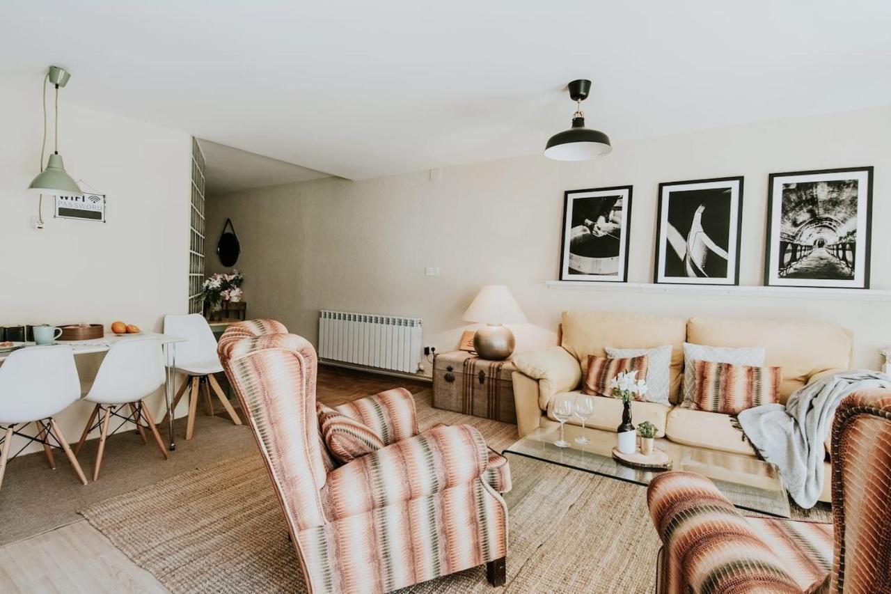 Apartment 1880 Haros Old Town House *